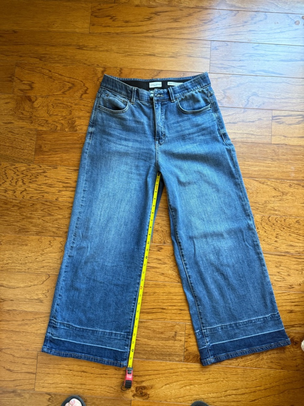 High-Rise Wide-Leg Jeans in Mid Blue